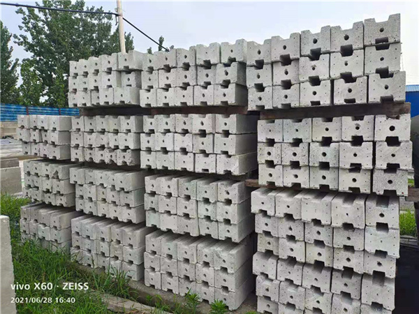 水泥围墙板安装